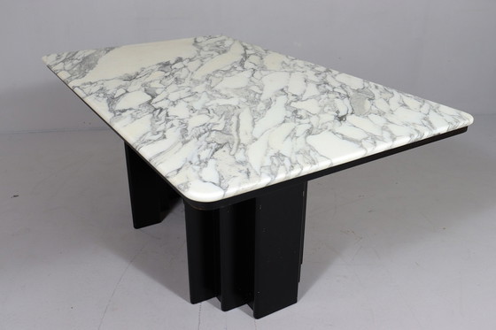 Image 1 of Mid Century eettafel met Carrara marmeren blad, Italië, jaren 1970