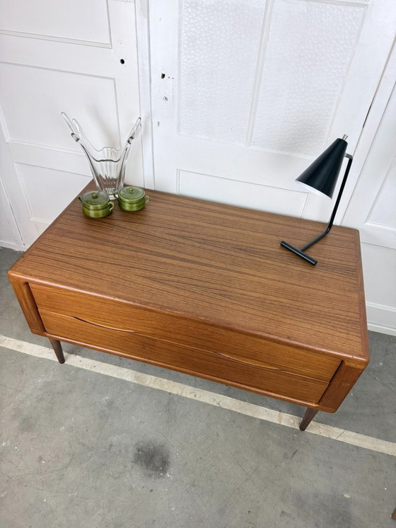 Image 1 of Commode/buffet bas Dyrlund « Sjaelsmark » – teck