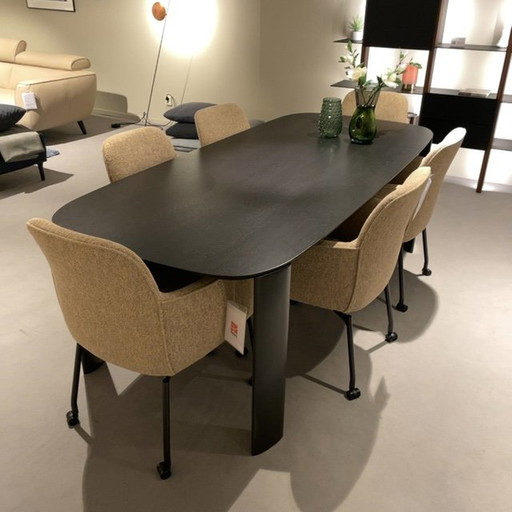 Leolux Tico dining table - 220x100