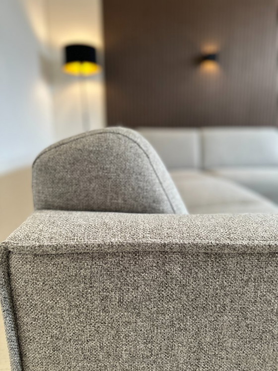 Image 1 of Divano campione grigio in perfette condizioni, 263x220 cm