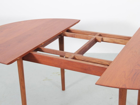 Scandinavian dining table in solid teak, model 311 – Wood (photo 4 of 8)