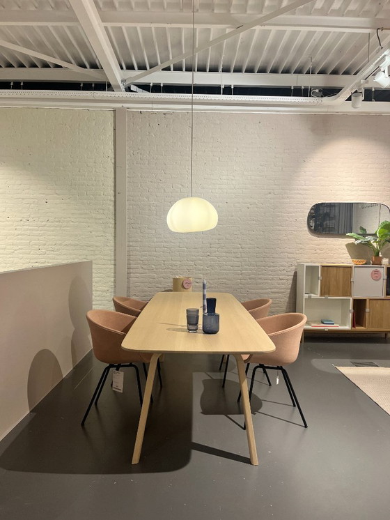 Image 1 of Mesa de comedor Arco Essential