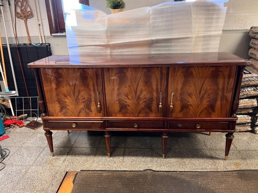 Stunning classic Empire-style sideboard – Flamed mahogany in top condition!