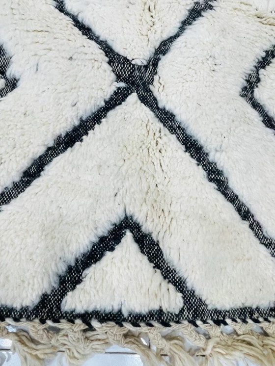 Image 1 of Tapis marocain blanc-noir artisanal 250cmx150cm 