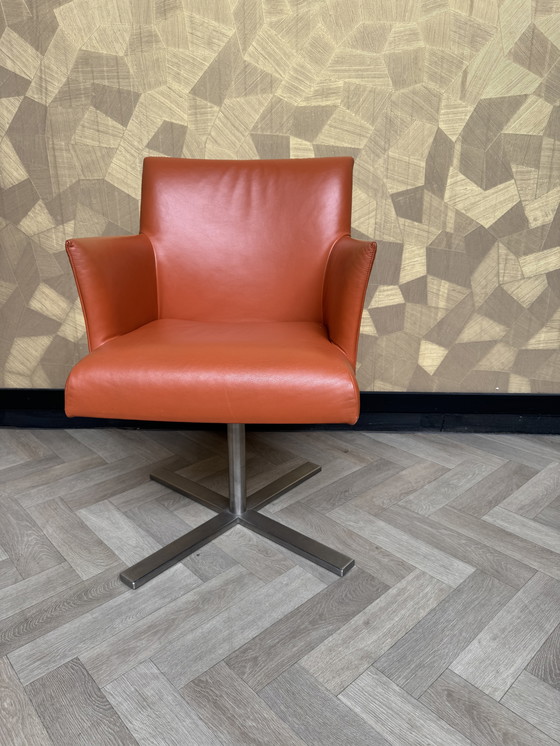 Image 1 of Fauteuil en cuir italien Turn Design