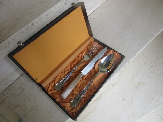 Art Deco 3-teiliges Besteckset aus Chrom (Inoxydable) in Box, Box Mock Coc – Besteckkassetten, Plastic (photo 2 of 10)