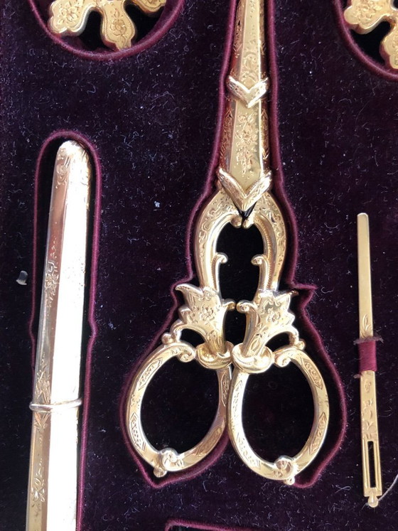 caja de costura antigua – Objetos decorativos, Velvet, Gold (photo 3 of 5)