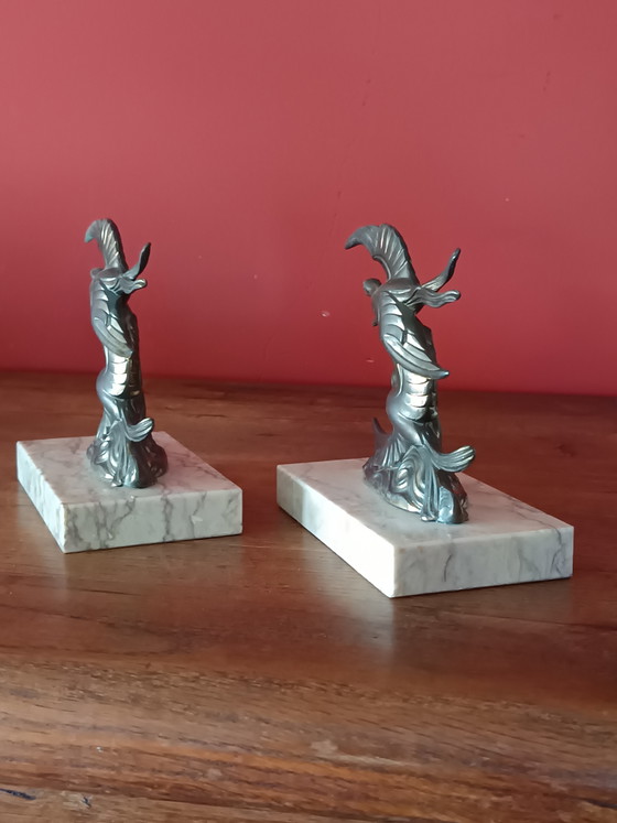 Pair of French Art Deco bookends with dynamic birds - 1930s. – Decorative Objects, Marble, Metal (photo 6 of 6)