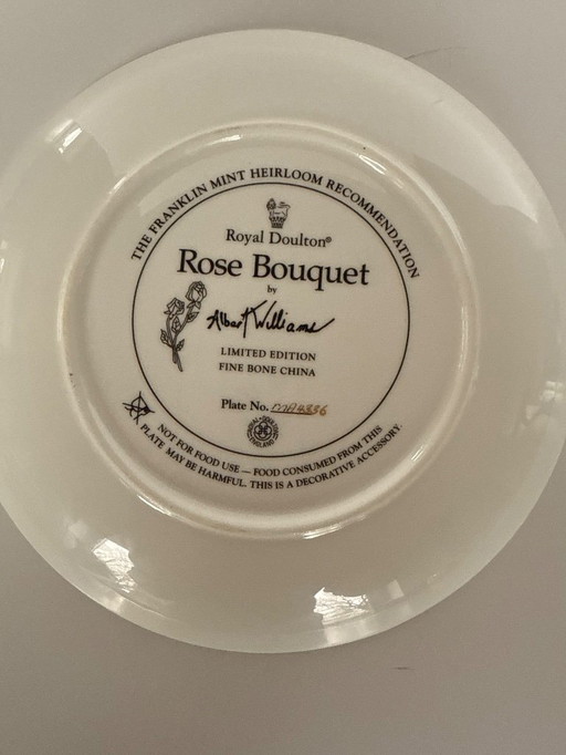 Assiette décorative en porcelaine fine « Bouquet royal »