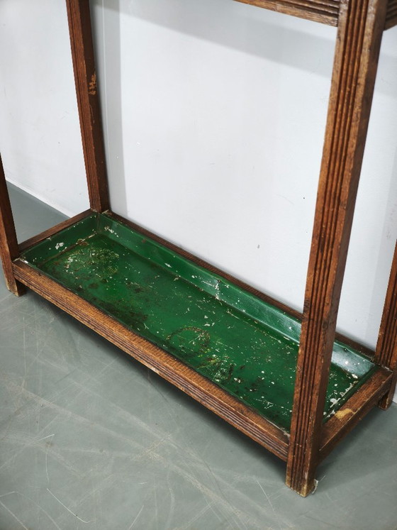 Appendiabiti Arts & Crafts in rovere massiccio, c. 1900, con ganci e portaombrelli, Legno, Metallo, Marrone (foto 8 di 14)