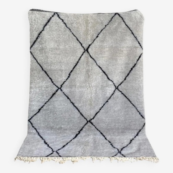 Image 1 of Tapis artisanal marocain blanche décoré 250cmx150cm 