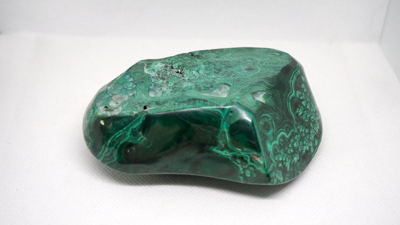 Image 1 of Vintage ashtray/trinket dish in polished natural malachite, circa 1970