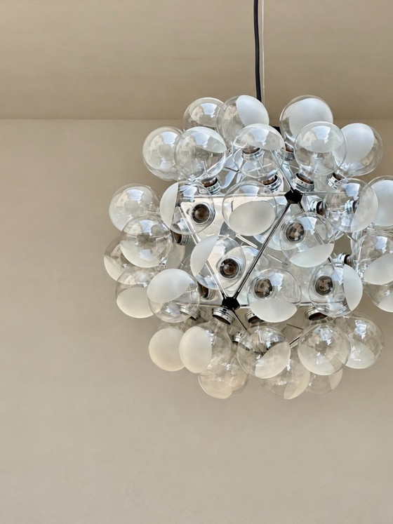Lampada a sospensione Flos Taraxacum 88 S1 di Achille Castiglioni – Icona del design italiano (photo 4 of 10)