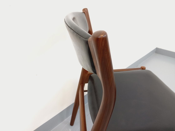 Image 1 of Vintage Scandinavian Teak and Skai Chair from the 50s and 60s
