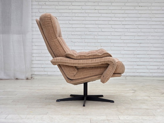 Image 1 of Dänischer Drehsessel aus den 1970er Jahren, beiger Möbelstoff.