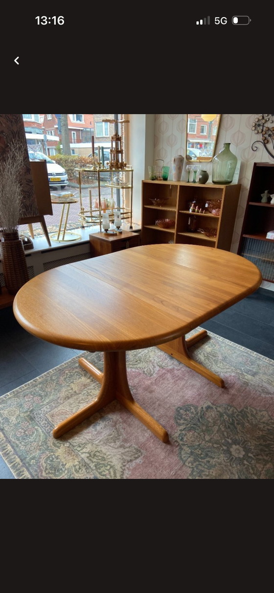 Vintage extendable Danish dining table made of solid teak – Wood (photo 3 of 5)