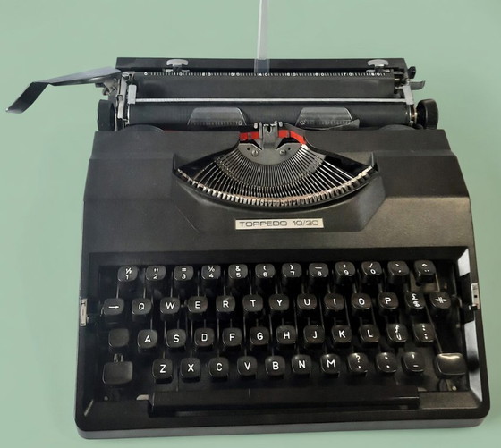 Image 1 of Machine à écrire vintage Torpedo 10/30 – Noir mat et entièrement mécanique