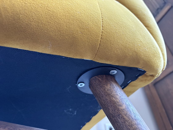 Image 1 of Homestock velvet sofa gold/yellow