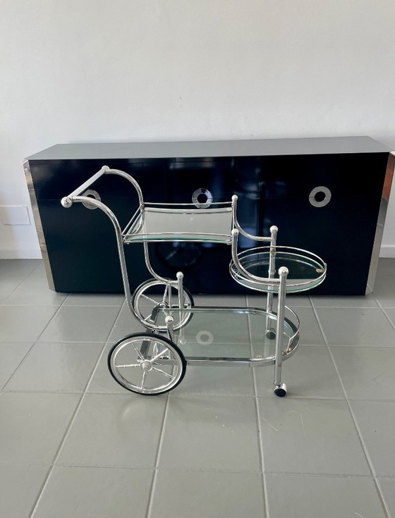 Image 1 of Chariot de service chromé à 3 niveaux, style milieu du siècle.