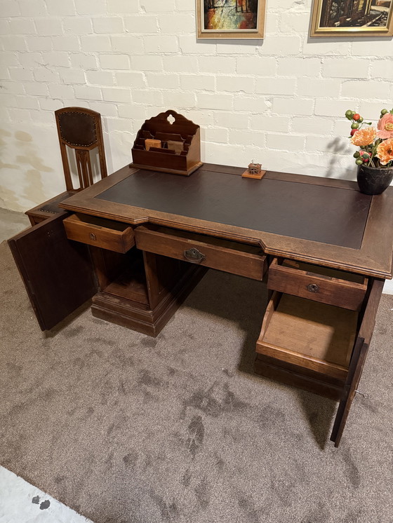 Image 1 of Bureau classique