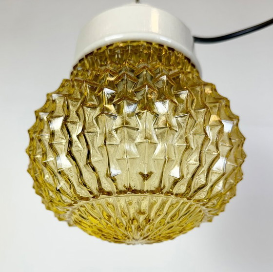 Image 1 of Vintage witte porseleinen hanglamp, jaren 70