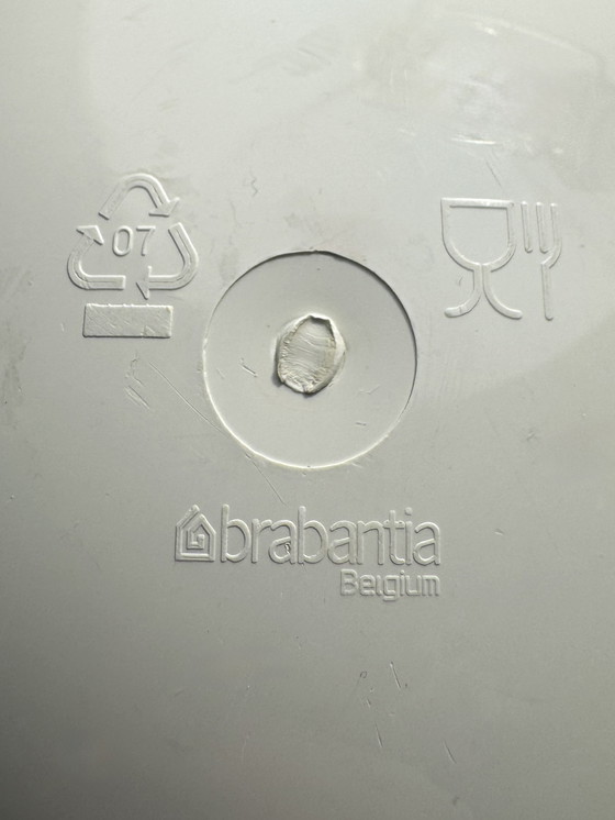 Image 1 of Vintage Brabantia schaal wit - Space Age design met bolpootjes - jaren 70/80