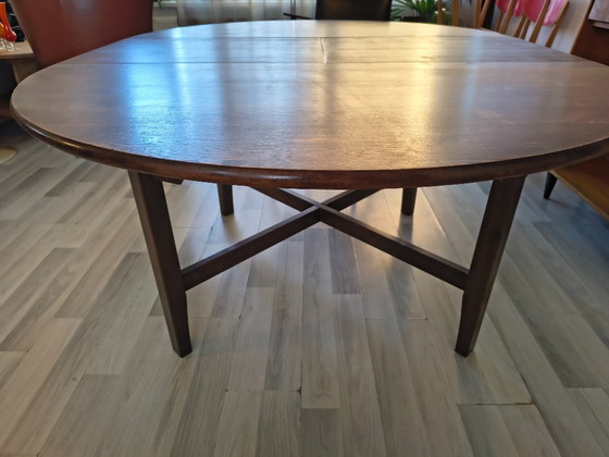 Image 1 of Solid pine dining table – Oval/round and extendable