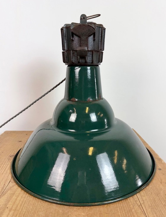Image 1 of Lámpara colgante industrial francesa de esmalte de petróleo de Sammode, década de 1950.