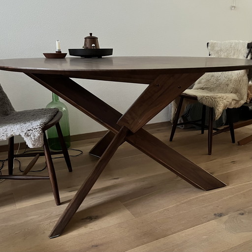 Ethnicraft tafel 136 cm diameter in perfecte staat
