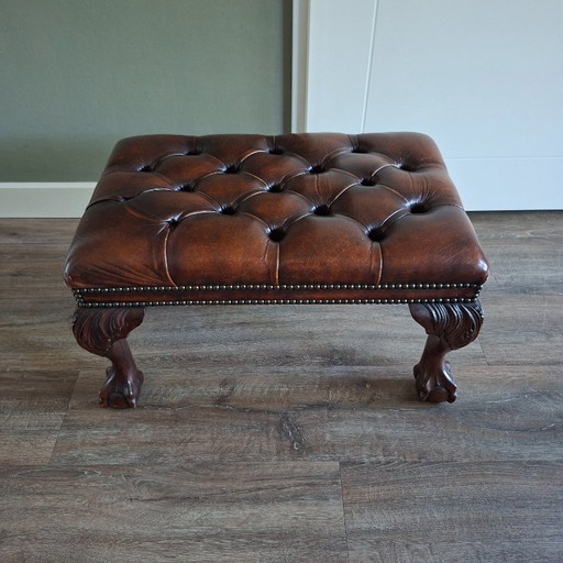 Poggiapiedi Chesterfield in pelle. Anni '70. – hockers en poefs, Leather, Wood (photo 2 of 11)