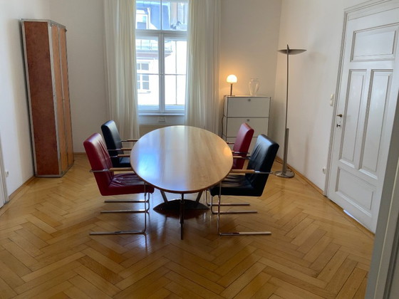 Image 1 of Mesa de conferencias/comedor con 4 sillas