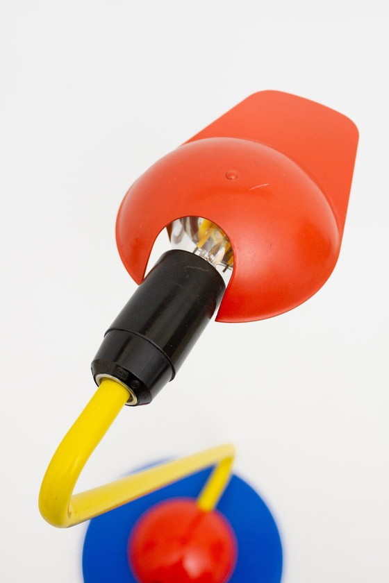 Image 1 of Hema Schreibtischlampe im Memphis-Stil aus den 1980er Jahren mit Kappe