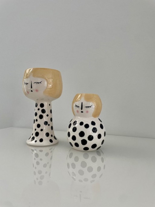 Set van 2 keramieken vaasjes met vrouwenfiguur