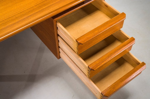 Mid-Century Teak Freestanding Desk from GV Møbler, 1970s