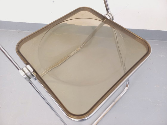 Image 1 of Chaise pliante vintage Plia de Giancarlo Piretti pour Castelli des années 60 70 en chrome et plexiglas fumé