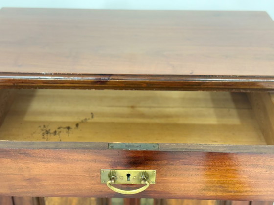 Image 1 of Prachtige antieke Gründerzeit (eind 19e eeuw) vertiko ladekast circa 1900 – elegant walnotenfineer en messing beslag.