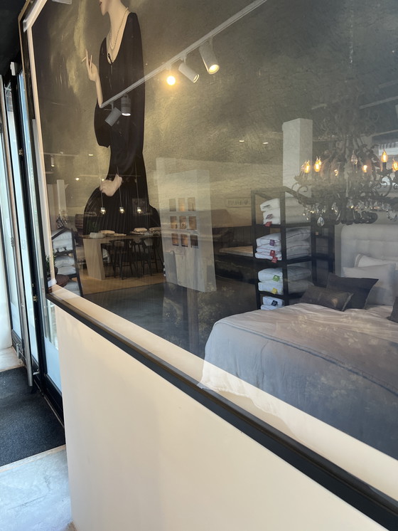 Image 1 of Elisabeth Koning Luxuria in 190br 130 Hoog