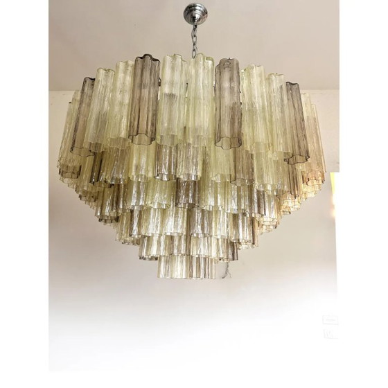 Image 1 of Luxe, extra grote kroonluchter van champagne- en fumé-muranoglas met Tronchi-design.