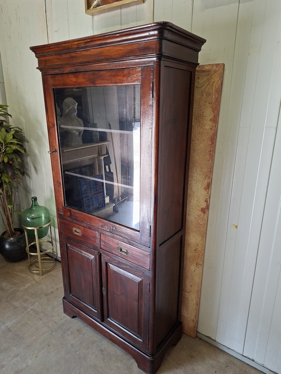 Image 1 of Große robuste Teakholz Vitrine. Porzellanschrank, schön zu verwenden als Whiskey-Bar, Weinschrank dim. 94x40cm und 190cm hoch.