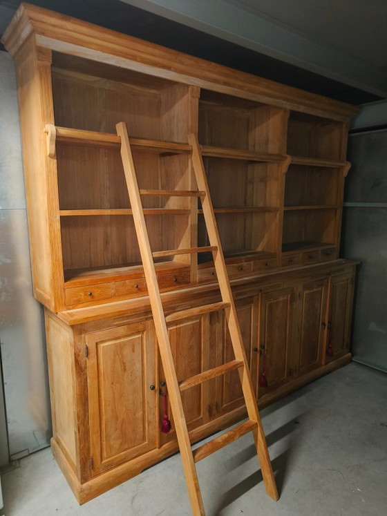 Image 1 of Authentieke eikenhouten boekenkast