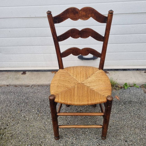 Chaise à Moustache Rustique