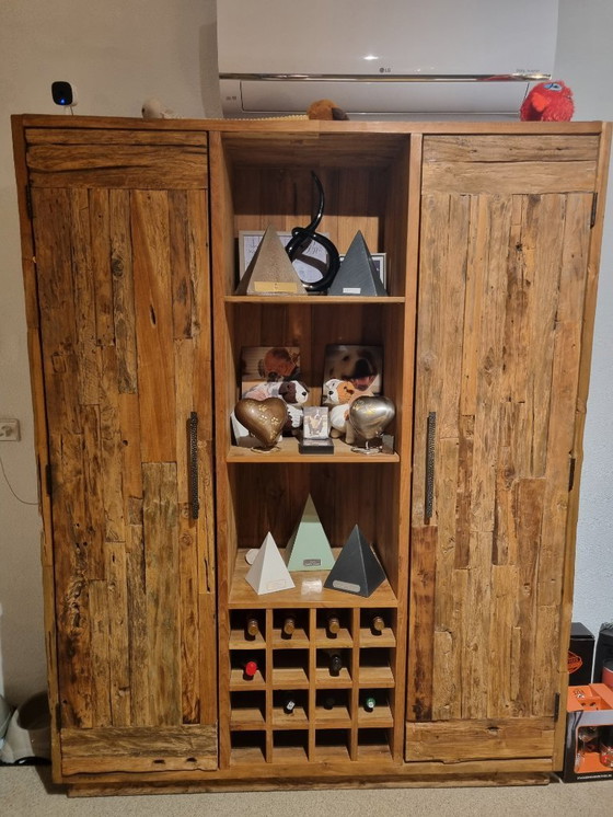 Image 1 of Mobile Lodsh con portabottiglie