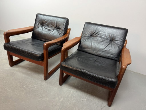 Set of 2 Mid-Century Design Komfort Solid Teak Wooden Lounge Chairs Attributed to Sven Ellekaer for Komfort, Denmark 1970s. 