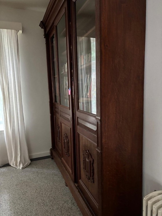 Image 1 of Antikes Bücherregal mit Schiebetüren – 2,5 x 3 Meter