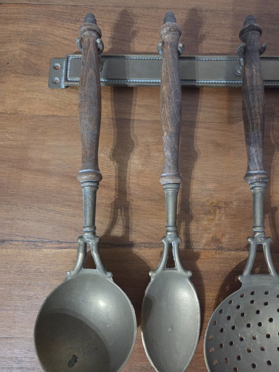 Kitchen utensil set in brass and wood, Kitchen accessories, Brown (photo 3 of 5)