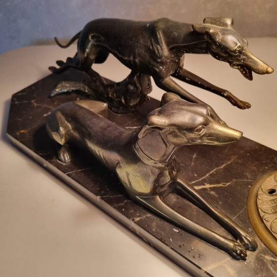 Image 1 of Art Deco bureaulamp in regula met windhonden