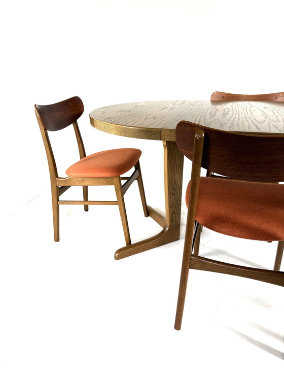 Image 1 of Vintage extendable Danish dining table '60