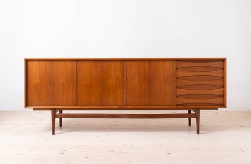 Sven Andersen Teakhouten Dressoir, Tijdloze Scandinavische & Mid-Century Moderne Elegantie, Jaren 50