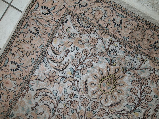 Image 1 of Handgemaakt vintage zijden Indo-Tabriz tapijt 3.2' x 5.3' (100cm x 162cm) jaren 1950 - 1C469