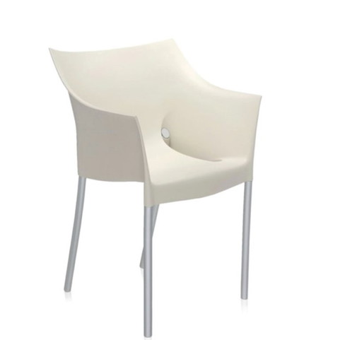 Garden set with 4 Kartell Dr. NO garden chairs